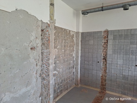 Prenova sanitarij Pod skalco (2)